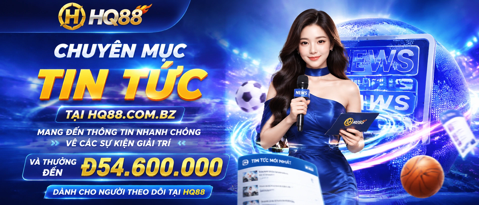 Người dùng xem tin tức và ưu đãi trên điện thoại